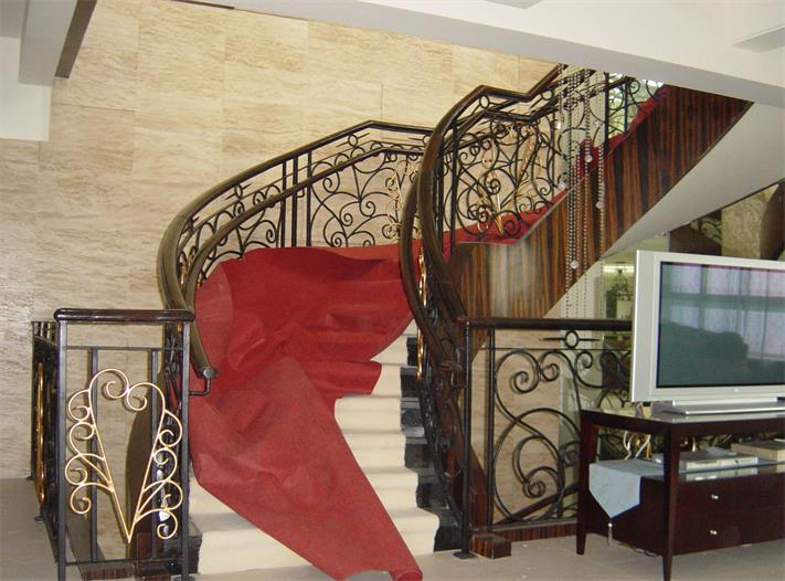 老色鬼久久AV综合亚洲健身 